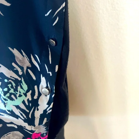 Banana Republic Sleeveless Shirt - Picture 4 of 6